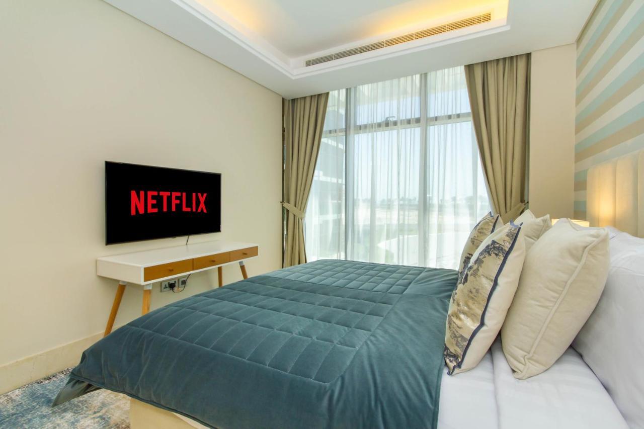 Bespoke Holiday Homes - Palm Jumeirah- 2 Bedroom Sea View With Pool & Beach Access, The 8 دبي المظهر الخارجي الصورة